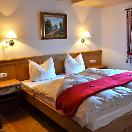 Jorgnerhaus Apartment *