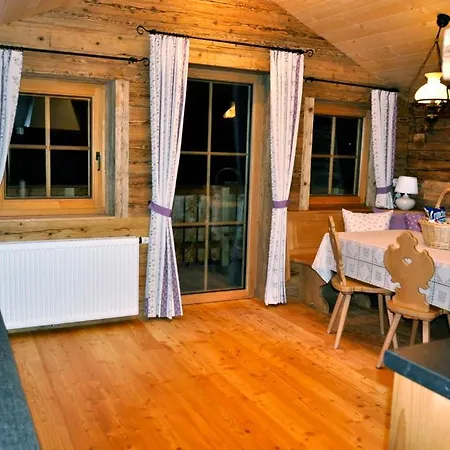 شقة Joergnerhaus Kals-am Großglockner